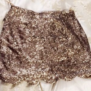 TOBI: Sequin gold mini skirt